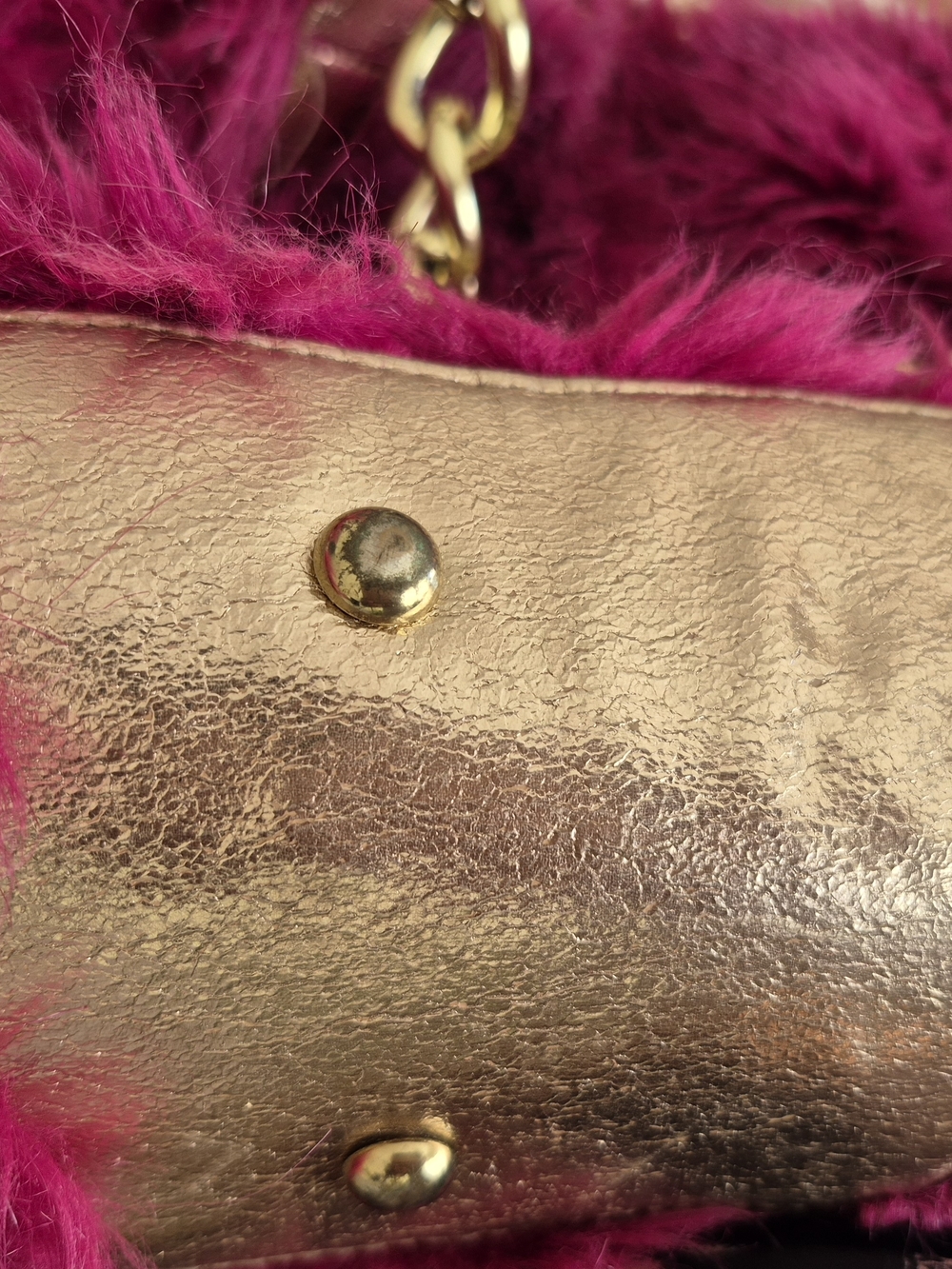 Betsey Johnson Plush Faux Fur Shoulder Bag in Magenta with Gold Chain - Picture 7 of 7